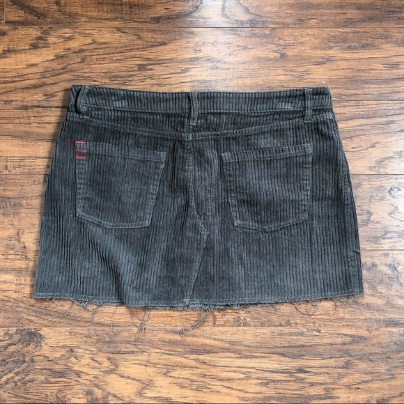 BDG • frayed hem corduroy mini skirt dark green raw hem Urban Outfitters Y2K - Picture 9 of 12